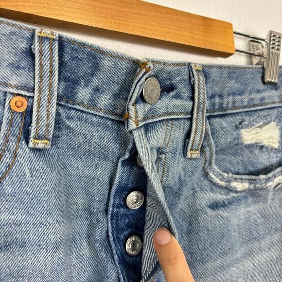 Levi's Distressed Raw Hem Hidden Button Fly Jean Shorts - Picture 5 of 7